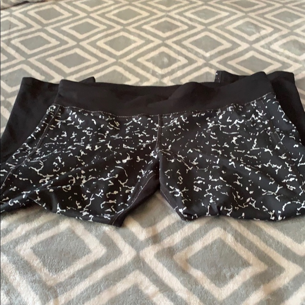 UA Capri leggings
